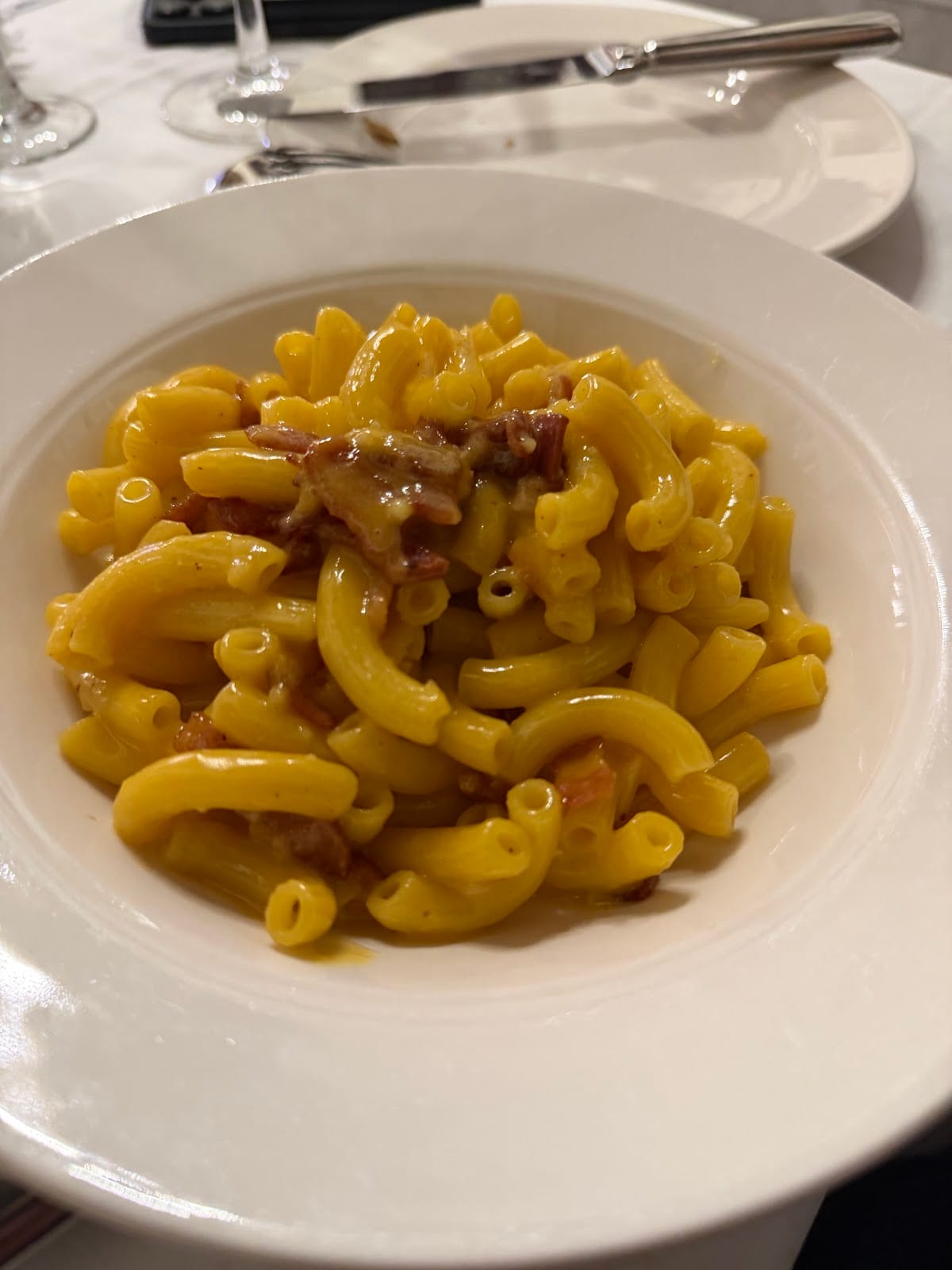 Maccheroni con guanciale/pancetta